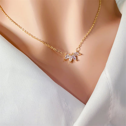 Fashion Jewelry Minimalist Shining Flower Petal Necklace for Women Girls Lotus Flower Pendant Necklace Female Party Anniversary Jewelry Gift