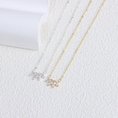 Fashion Jewelry Minimalist Shining Flower Petal Necklace for Women Girls Lotus Flower Pendant Necklace Female Party Anniversary Jewelry Gift