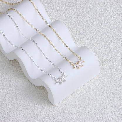 Fashion Jewelry Minimalist Shining Flower Petal Necklace for Women Girls Lotus Flower Pendant Necklace Female Party Anniversary Jewelry Gift