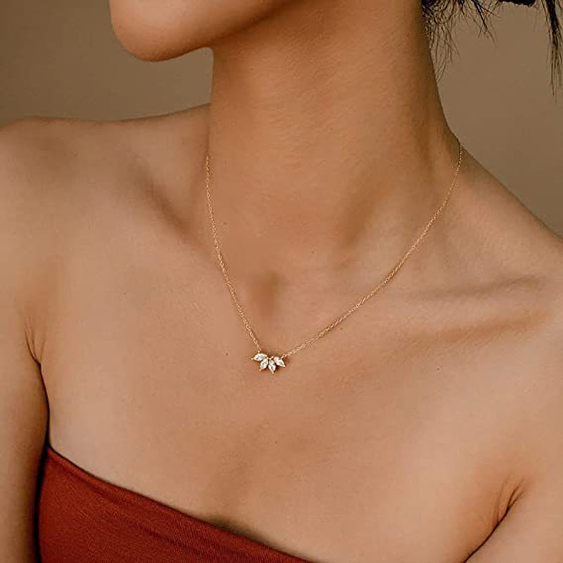 Fashion Jewelry Minimalist Shining Flower Petal Necklace for Women Girls Lotus Flower Pendant Necklace Female Party Anniversary Jewelry Gift