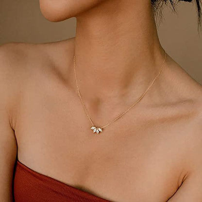 Fashion Jewelry Minimalist Shining Flower Petal Necklace for Women Girls Lotus Flower Pendant Necklace Female Party Anniversary Jewelry Gift